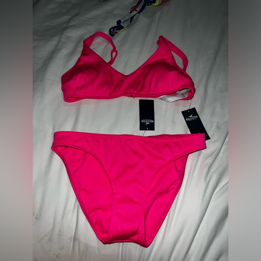NWT- hollister pink bathing suit